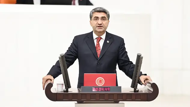 Ekmen: 'Kayyımlık Milli Egemenliğe Saldırıdır'