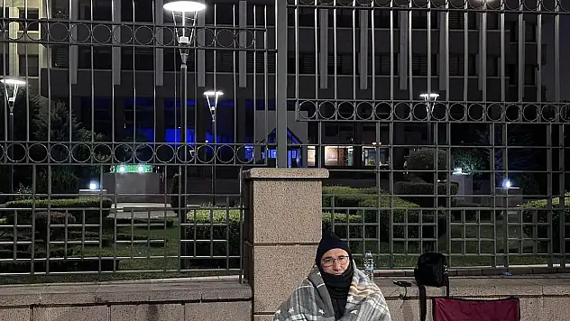 Enerji Bakanlığı'ndan Sabit Saat Uygulakasına 'Trump'lı Savunma!