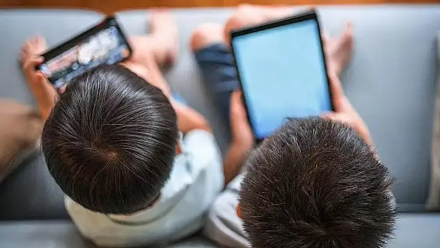 Ergenlerin Yüzde 91'i Ebeveyn Kontrolü Olmadan Teknoloji Kullanıyor