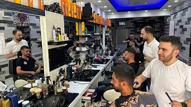 Erkek ve Bayan Kuaförler Pazar Günü Açık Olacak