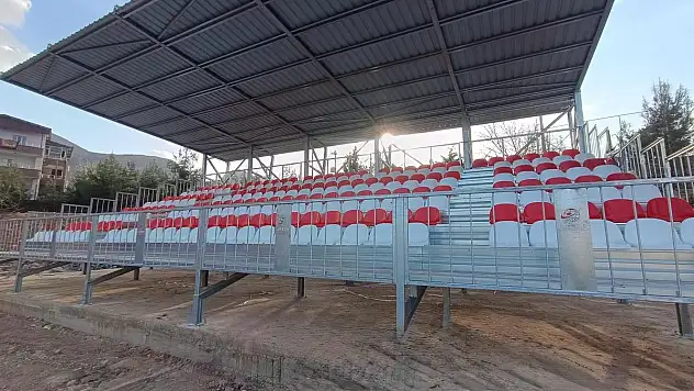 Eruh Atatürk Stadyumu Hazır