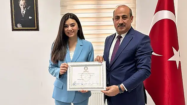 Eruh Belediye Başkanı Cevher Çiftçi Mazbatasını Aldı