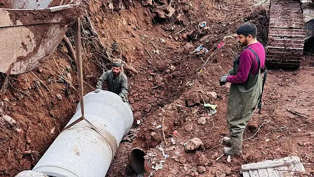 Eruh İlçemizde Yağmur Suyu ve Kanalizasyon Alt Yapı Çalışmaları