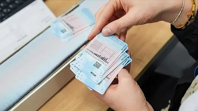 Eski Tip Ehliyetler İçin Son Şans: Süre 31 Ekim'e Uzatıldı