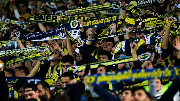 Fenerbahçe 77 milyon euroluk yıldıza resmi teklif yaptı