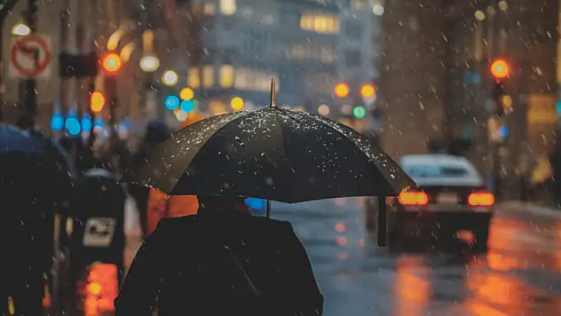 Gök Gürültülü ve Yağışlı Hava