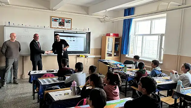 Gökçebağ Belediye Başkanı Ferzent Çiçek'ten Öğretmenlere Anlamlı Ziyaret