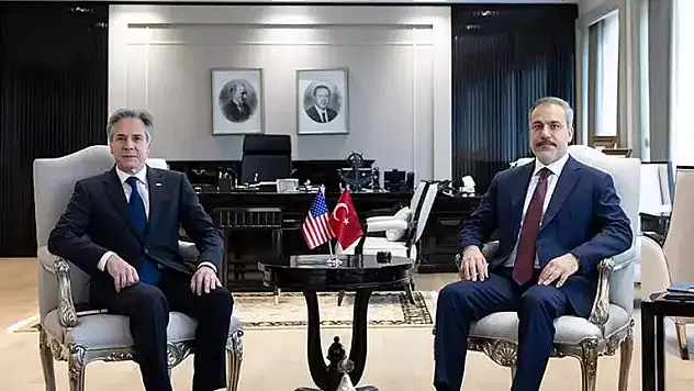 Hakan Fidan ve Antony Blinken Görüştü Fidan Suriye'deki Öncelikleri Açıkladı