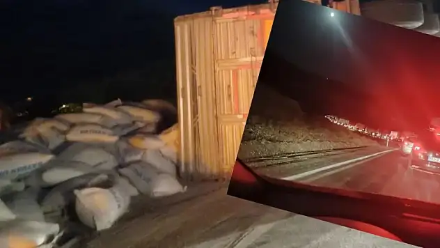 Hayvan Yemi Yüklü Tır, Bitlis-Baykan Karayolu'nda Devrildi