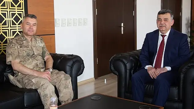 İl Jandarma Alay Komutanı Büyük'ten Emniyet Müdürü Öztürk'e Veda Ziyareti