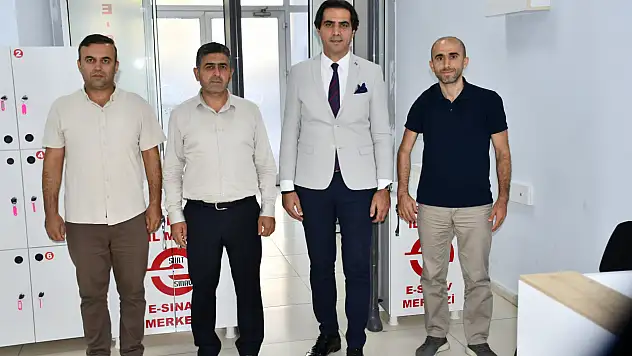 İl Milli Eğitim Müdürü Saz, E-Sınav Merkezinde İncelemelerde Bulundu
