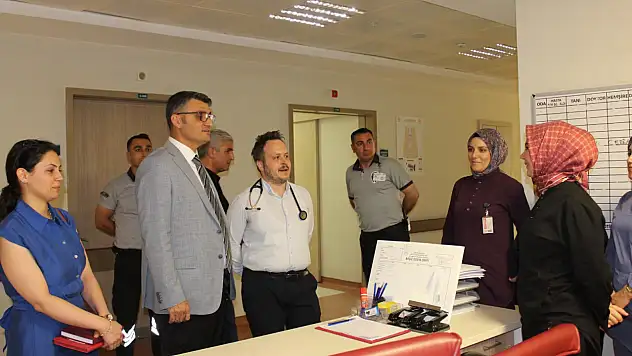 İl Sağlık Müdürü Uzm. Dr. Besim Hacıoğlu'ndan Siirt Eğitim ve Araştırma Hastanesi'ne İnceleme Ziyareti