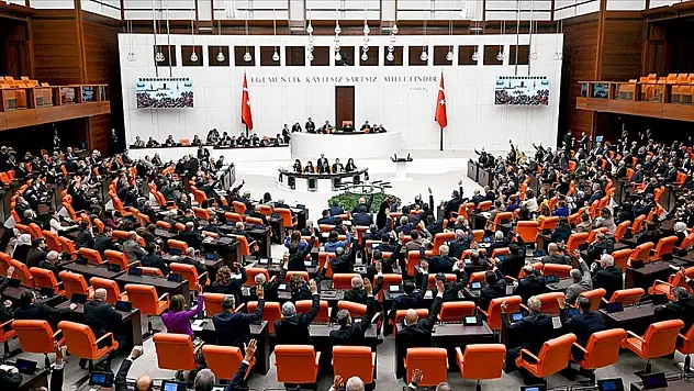 İnfaz Düzenlemesi Meclis'e Sunuldu: 9 Yasada Değişiklik, 30 Maddeyle Geliyor