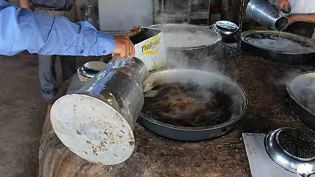 İskambo Pekmezinin Yapımına Başlandı