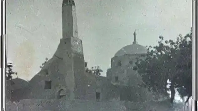 İsmail Hakkı ve İbrahim Hakkı Hazretlerinin Türbesine Ait Tarihi Fotoğraflar Gün Yüzüne Çıktı