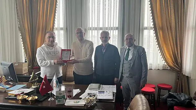 İstanbul Tillo Derneği'nden Plaket Dağıtımı