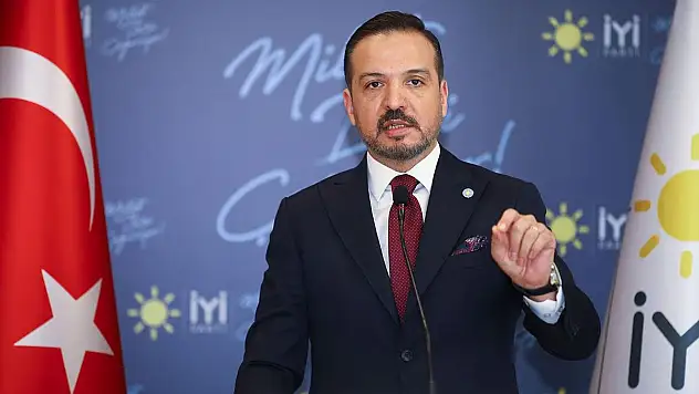 İYİ Parti Milletvekili, Siirt'teki 'Taşıma Seçmenleri' Adalet Bakanına Sordu!