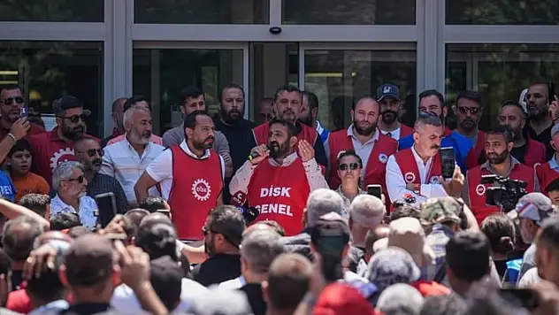 İzmir'de Grev Sarmalı: Başkan Tugay'dan Sendikaya Sert Mesaj – ''Çalışanı Engellemek Suçtur!''