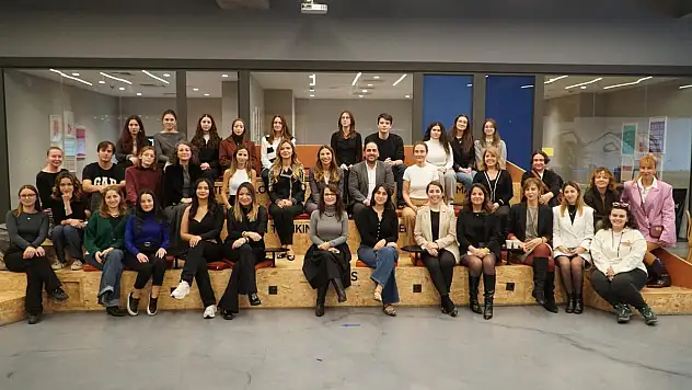 'Kadın İçin Teknoloji' Projesinde 'İlham Veren Buluşmalar' Başladı