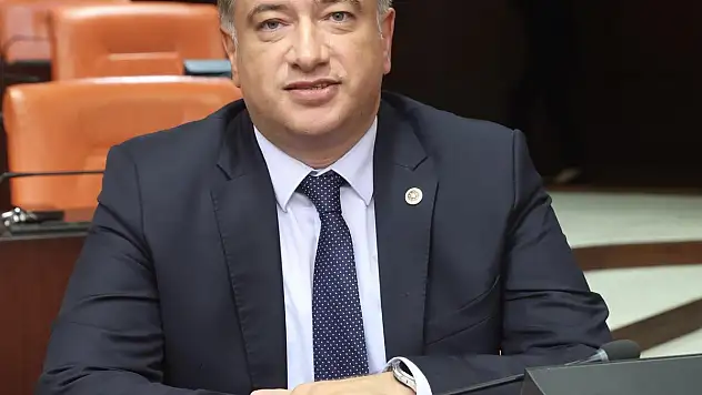 Kısacık: Öğretmenlerimiz Bir Anne, Bir Baba, Bir Abla, Bir Ağabeydir