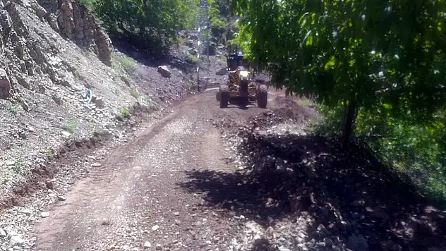 Köylerde Çalışmalar Aralıksız Bir Şekilde Devam Ediyor