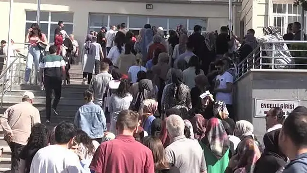 KPSS'ye 900 Binin Üzerinde Katılım!
