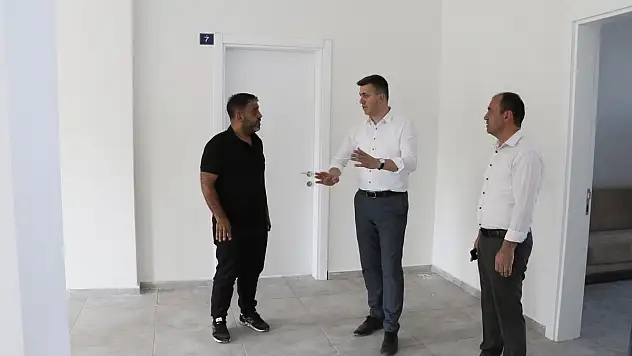 Kurtalan Kaymakamı ve Belediye Başkanı Serin, Kurtalan İlçe Otogarında İncelemelerde Bulundu