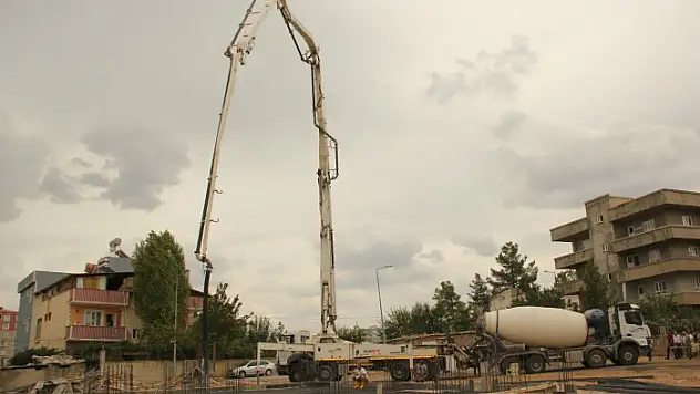 Kurtalan'da 115 Kişilik Bölge Yatılı Kız Kur'an Kursu İnşaatının Temeli Atıldı