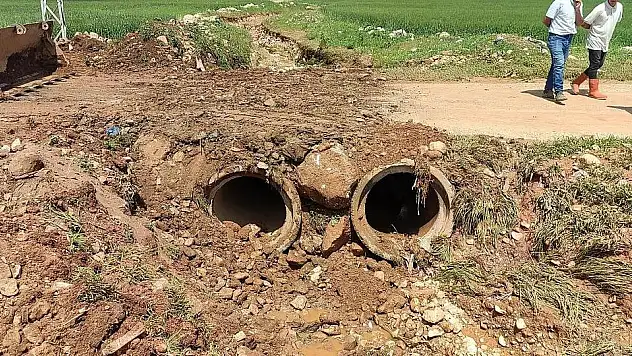 Kurtalan'da Sağanak Yağışların Ardından Menfez Çalışması Tamamlandı