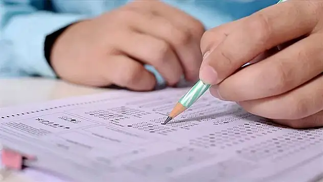 LGS'de 719 Öğrenci Tam Puan Aldı, MEB'den Şaibe İddialarına Sert Yanıt: 'Sınav Şeffaf ve Denetime Açık Yapıldı'