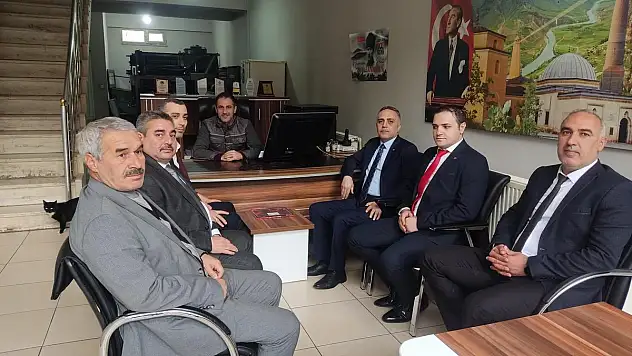 MHP İL BAŞKANI CENGİZHAN TÜKENMEZ VE MİLLETVEKİLİ ADAYLARINDAN GAZETENİZ SİİRT'E ZİYARET