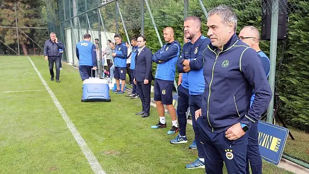 Milli takımdaki Fenerbahçeli futbolculara sürpriz destek!