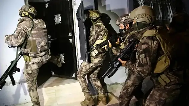 Narkogüç ve Narkoçelik Operasyonlarıyla Uyuşturucu Şebekeleri Çökertildi
