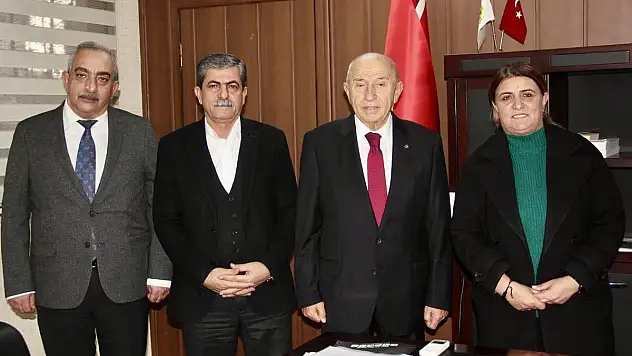 Nihat Özdemir Beraberindeki Heyet İle Birlikte Kurtalan Belediyesi Eşbaşkanlarını Ziyaret Etti