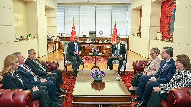 Özgür Özel, Muharrem İnce İle Bir Araya Geldi