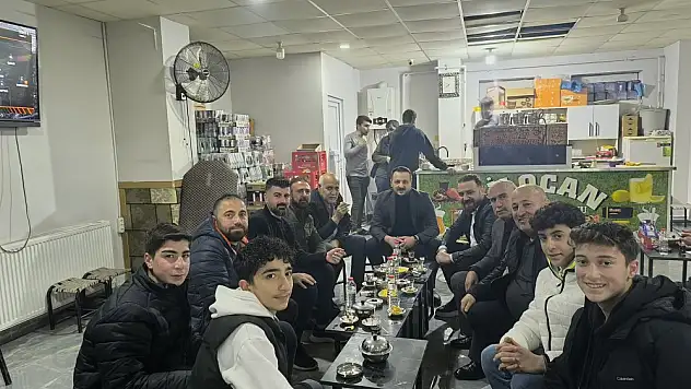 Özturan, Esnaf ve Vatandaşlarla Bir Araya Geldi