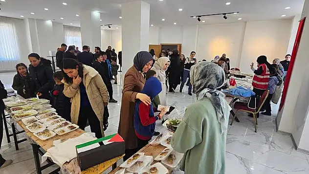 Pervari Gençlik ve Spor İlçe Müdürlüğü'nden Gazze'ye Destek Kermesi