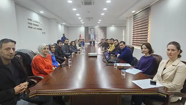 Pervari Kaymakamı Gülderen, Sağlık Çalışanlarıyla Bir Araya Geldi