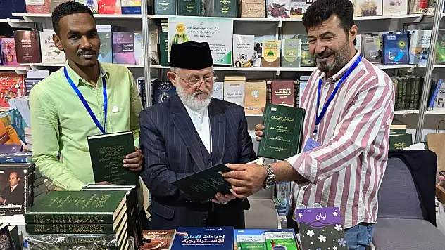 Prof.Dr.Geylani Umman Kitap Fuarına Katıldı