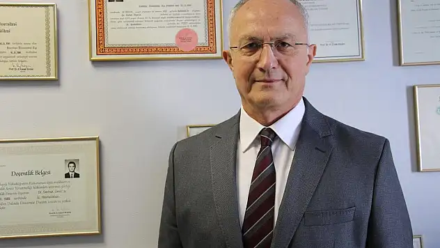 Prof. Dr. Serhat Ünal Dünya Aşı Haftası'nda Yaşam Boyu Bağışıklamanın Önemine Dikkat Çekiliyor