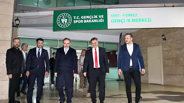 Rektör Şındak, Gençlik Merkezinde Düzenlenen İftar Programına Katıldı