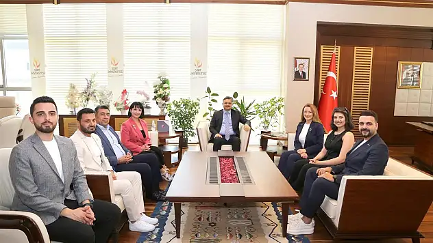 Rektör Şındak, Hasvet Kariyer Günleri Kapsamında Gelen Konuşmacıları Makamında Ağırladı