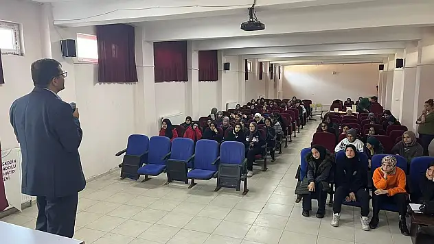 Sadullah Taşan, Batman'da Öğrencilerle Buluştu