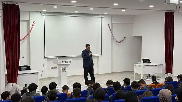Sadullah Taşan, Kurtalan Fen Lisesi'nde Öğrencilerle Buluştu