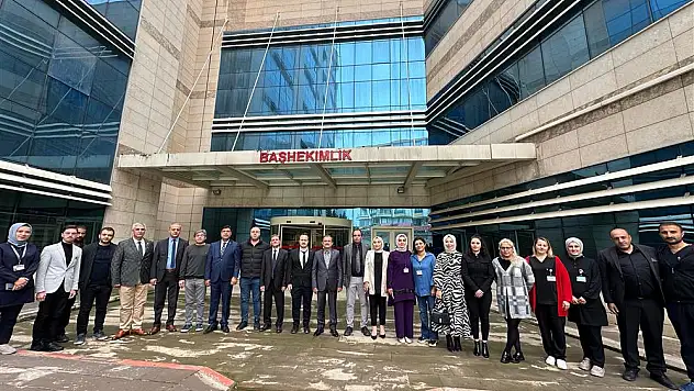Sağlık Müdürlüğünden Siirt Eğitim ve Araştırma Hastanesine Tebrik Ziyareti