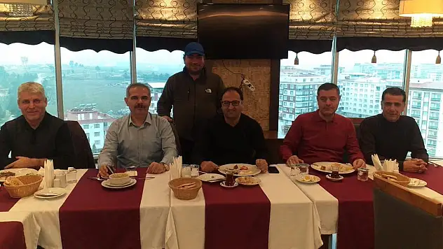 Siirt Adliyesinde Çalışan Üyelerine Türk BÜRO-SEN'den Kaynaşma Kahvaltısı