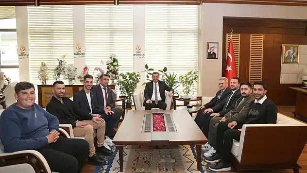 Siirt Ak Parti Gençlik Kollarından Rektör Şındak'a Ziyaret
