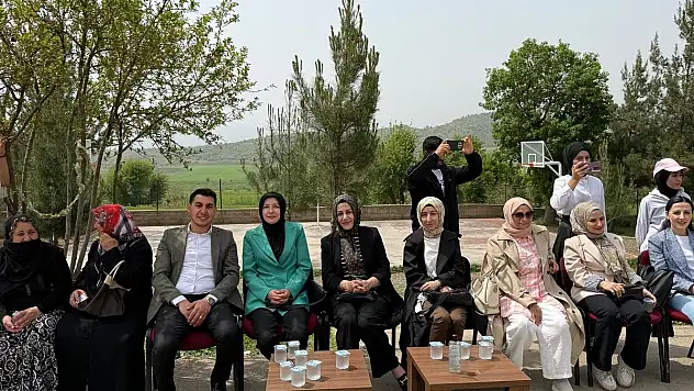 Siirt AK Parti Kadın Kolları Başkanı Betül Tuğba Mavi'den 23 Nisan Ziyareti