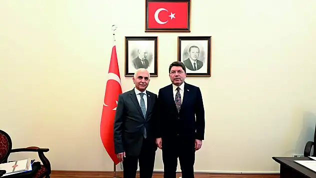 Siirt AK Parti Milletvekili Mervan Gül, Yeni Adliye Sarayı İçin Adalet Bakanı Tunç ile Görüştü