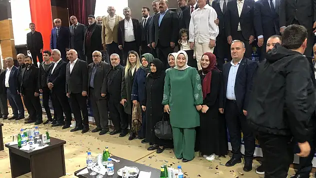 Siirt AK Parti 8. Olağan Merkez İlçe Kongresinde Mevcut Başkan Ekin İle Yola Devam Kararı